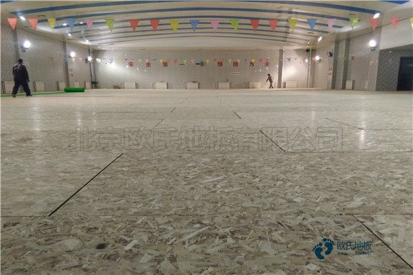 定做篮球体育地板大概多少钱