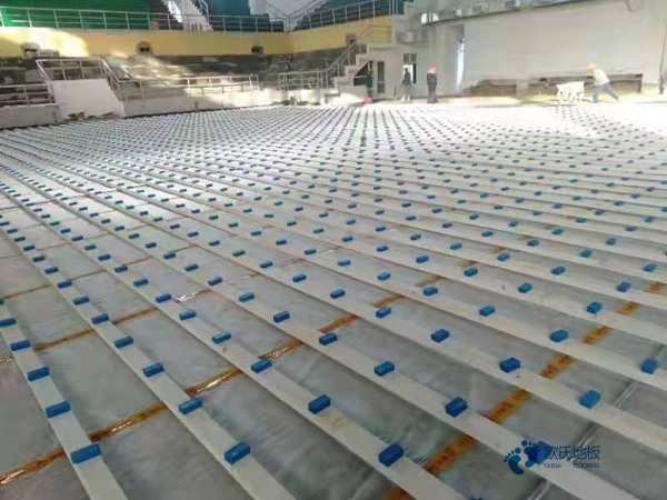 行业体育地板安装费用