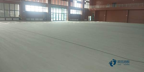小学体育地板多钱一平