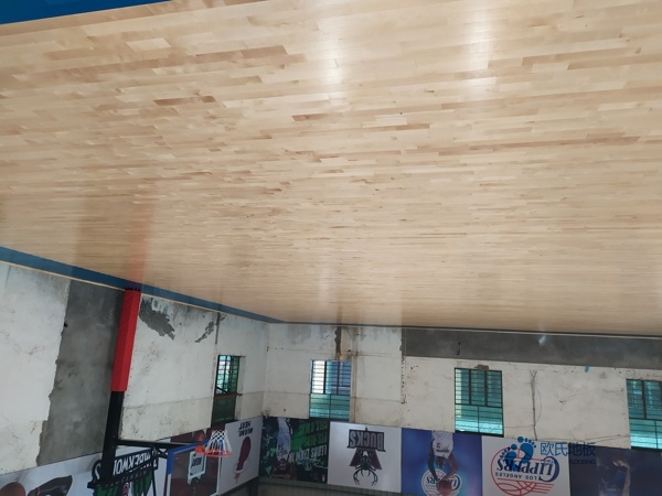 大学运动型地板施工队3